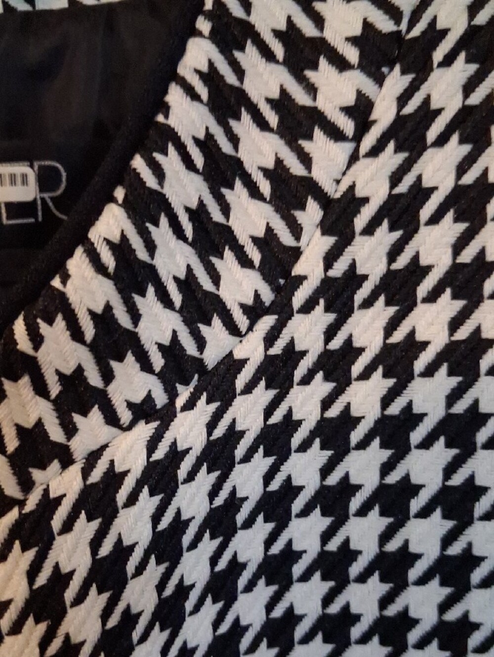 Kasper Black and White Houndstooth Blazer and Dress - Picture 11 of 16